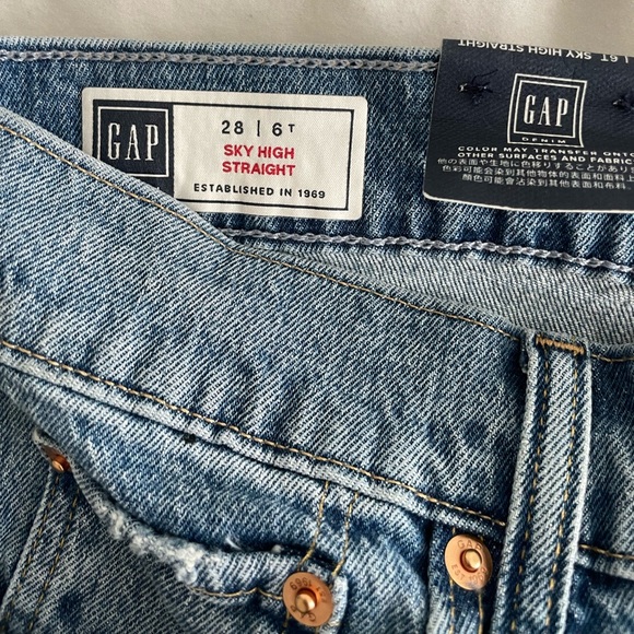 GAP Sky High Straight Leg Jeans - Picture 2 of 8